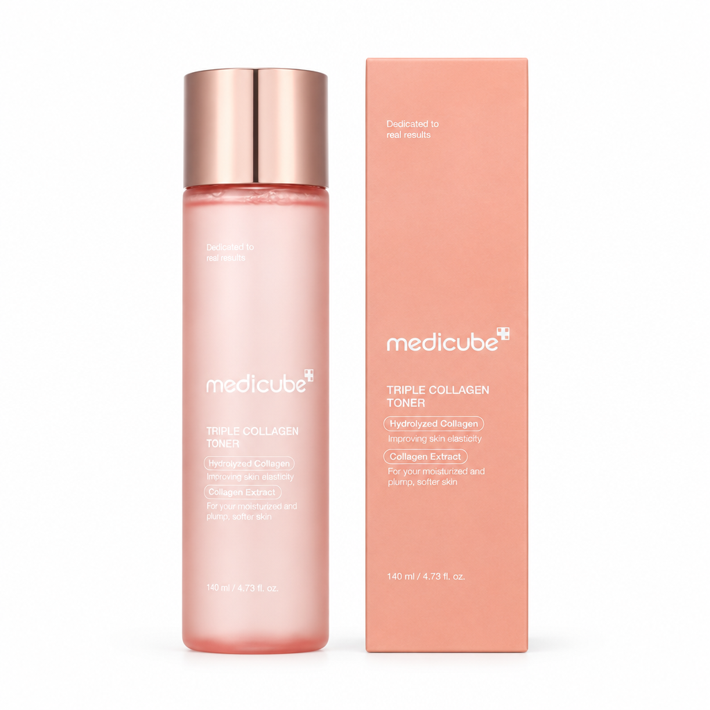 Botella y caja del tónico Medicube Collagen Triple sobre fondo blanco